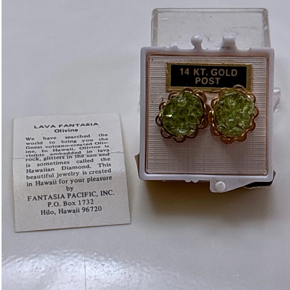Vintage Fantasia Pacific Lava Fantasia Olivine 14K Gold Post Stud Earrings - Picture 1 of 5